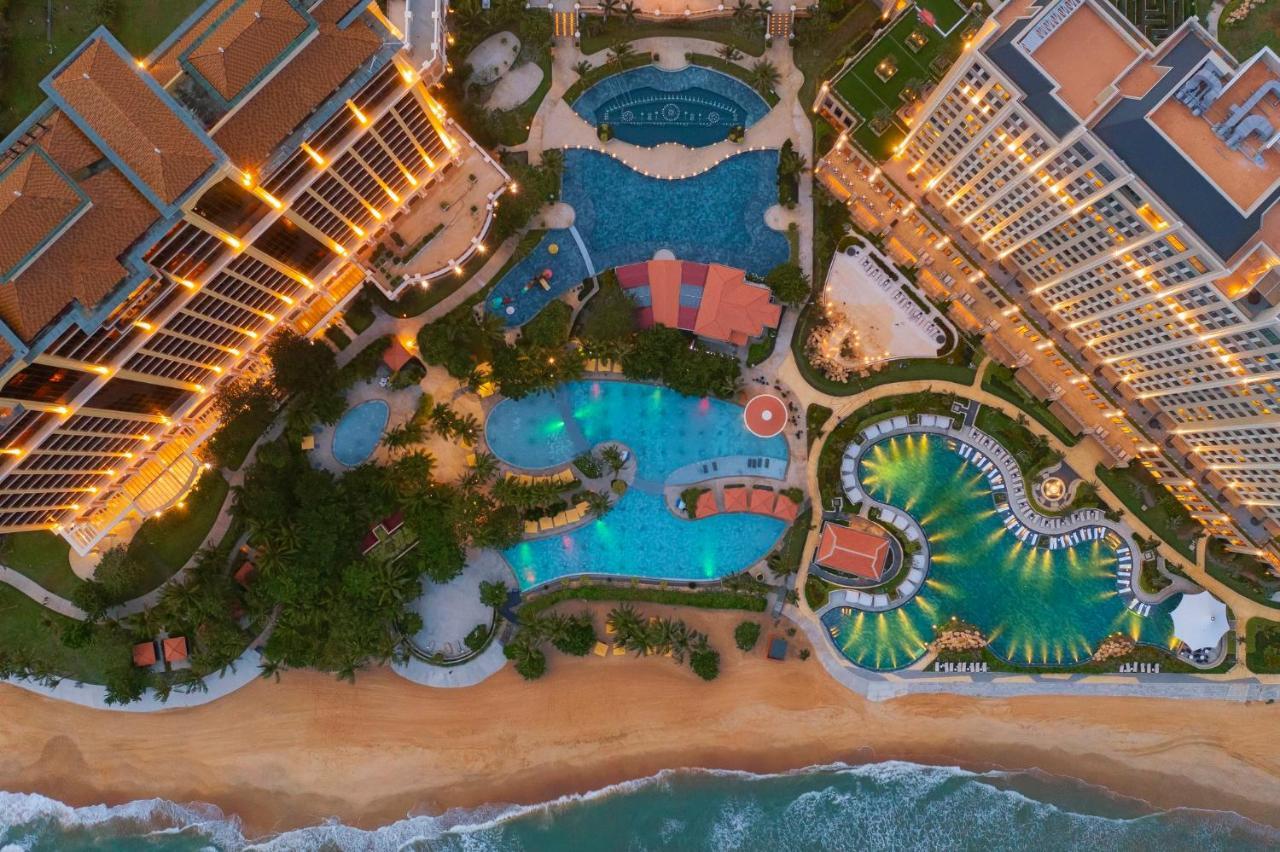 Holiday Inn Resort Ho Tram Beach, An Ihg Hotel Exterior photo